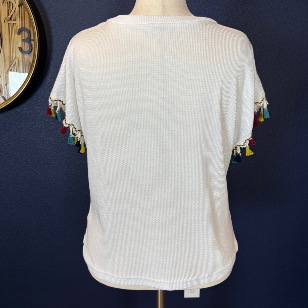 White V-Neck Waffle Knit Top with Colorful Tassels at Sleeves | Size Large - Picture 4 of 8